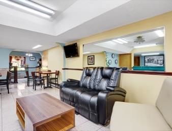 Super 8 By Wyndham פורסט פארק מראה פנימי תמונה